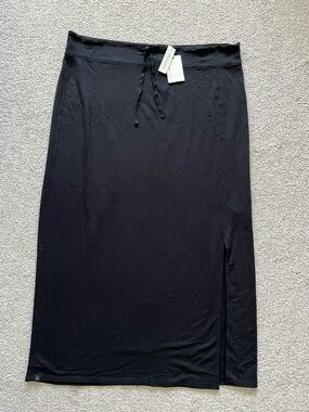 NWT Barefoot Dreams Black Midi Skirt with Side Slit Size 1X